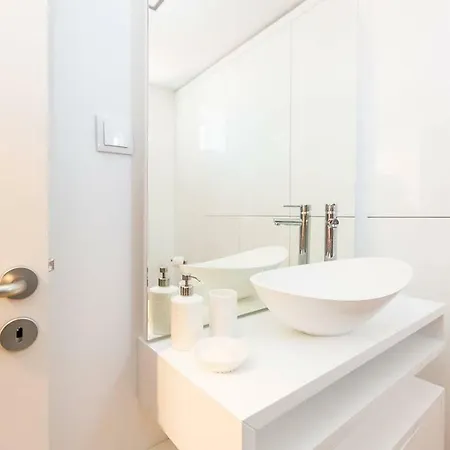 Seaside With A View - 200m Away From The Beach! Appartement *